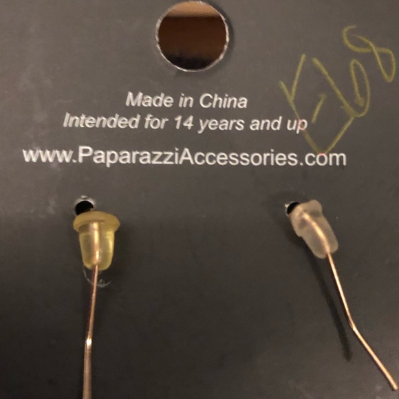 2 for $8 mix and match ⚡️Paparazzi gold earrings! - Picture 3 of 3